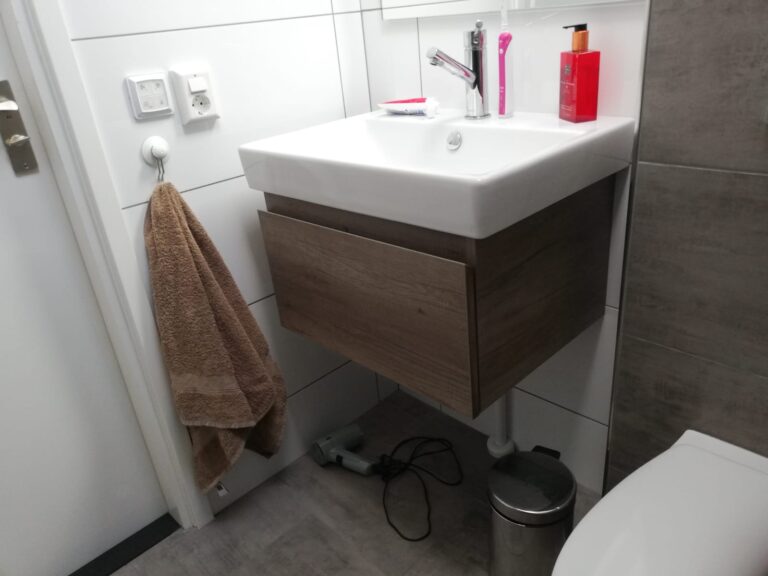 Meubelmakerij Geesteren - Badkamer Meubel met lade - CowMeubelen.nl