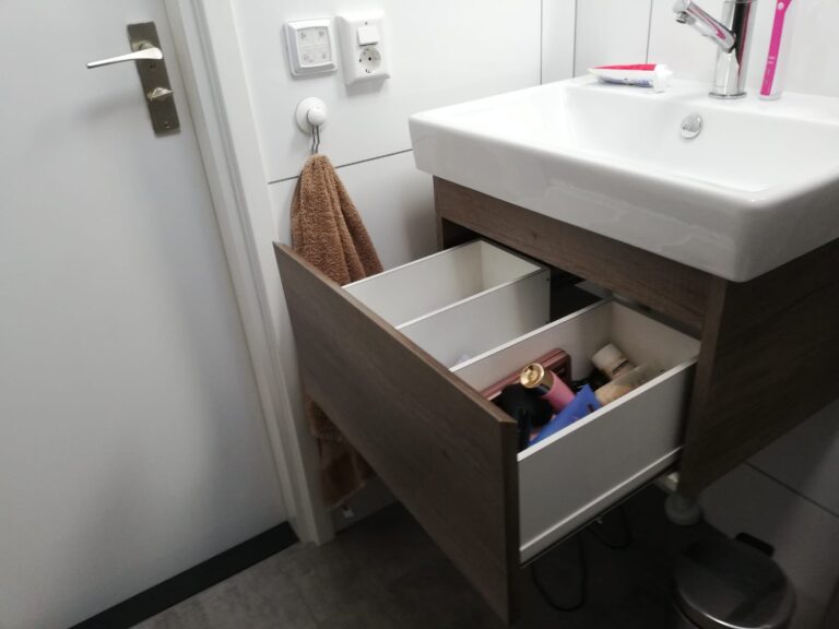 Meubelmakerij Geesteren - Wasbak badmeubel - CowMeubelen.nl